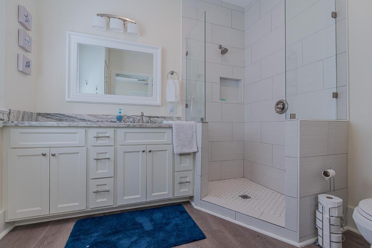 Uptown Cottage Newly Updated Home Near The Strand Galveston Harbor And Utmb Exterior photo