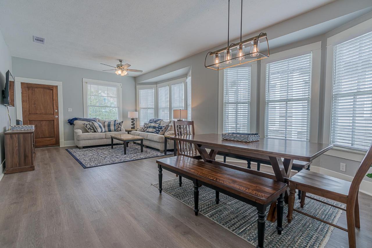 Uptown Cottage Newly Updated Home Near The Strand Galveston Harbor And Utmb Exterior photo