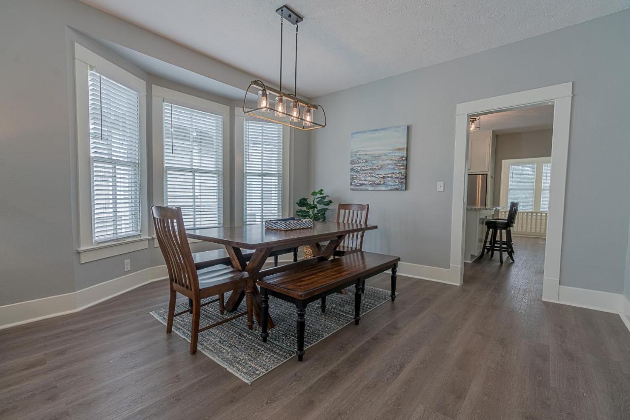 Uptown Cottage Newly Updated Home Near The Strand Galveston Harbor And Utmb Exterior photo